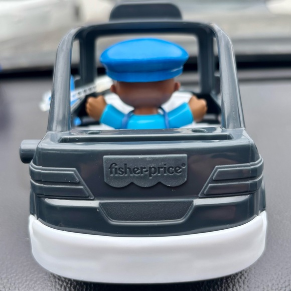 Fisher Price Little People Police car and Policeman set HTF Cop Car Toy - Picture 4 of 5